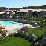 شقة فندقية Punta Falcone 4*