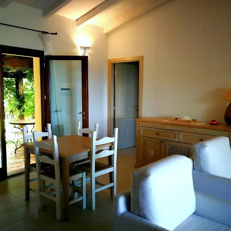 公寓式酒店 Punta Falcone 4*