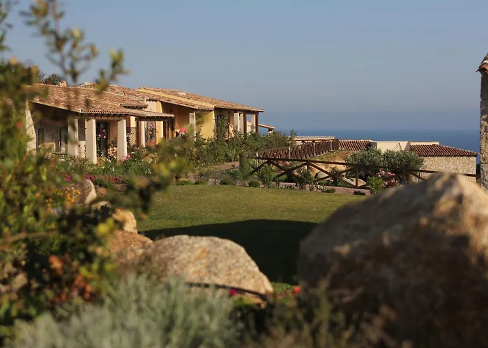 Punta Falcone Aparthotel 4*