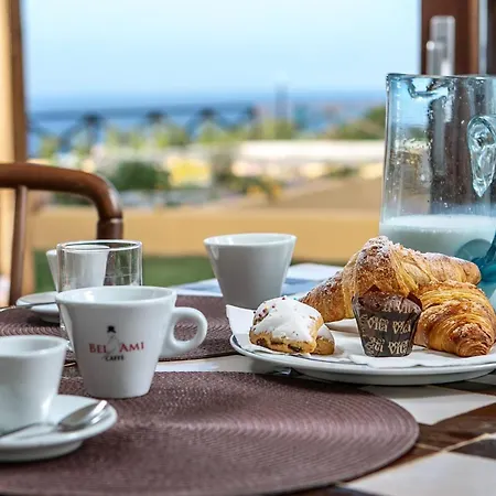 شقة فندقية Punta Falcone 4*