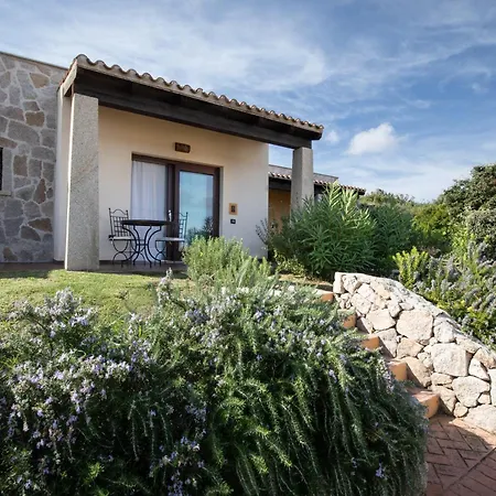 Punta Falcone Aparthotel 4*