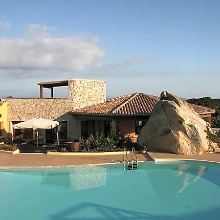 Aparthotel Punta Falcone 4*