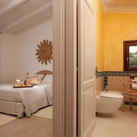 Punta Falcone Aparthotel 4*