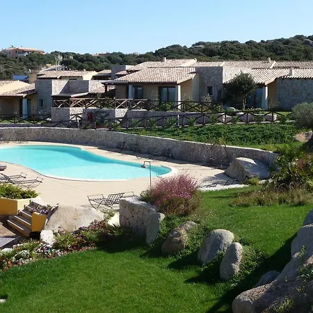 شقة فندقية Punta Falcone 4*