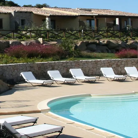 شقة فندقية Punta Falcone 4*