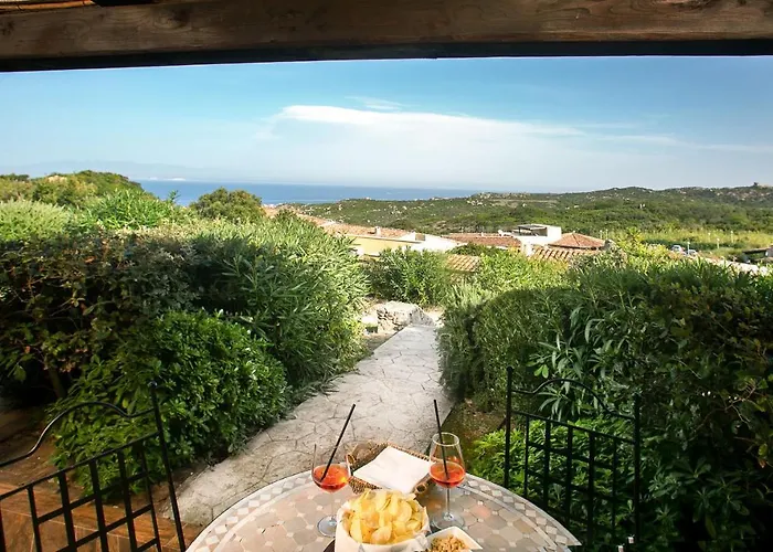 Apartahotel Punta Falcone 4*