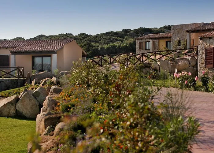 Apartahotel Punta Falcone 4*